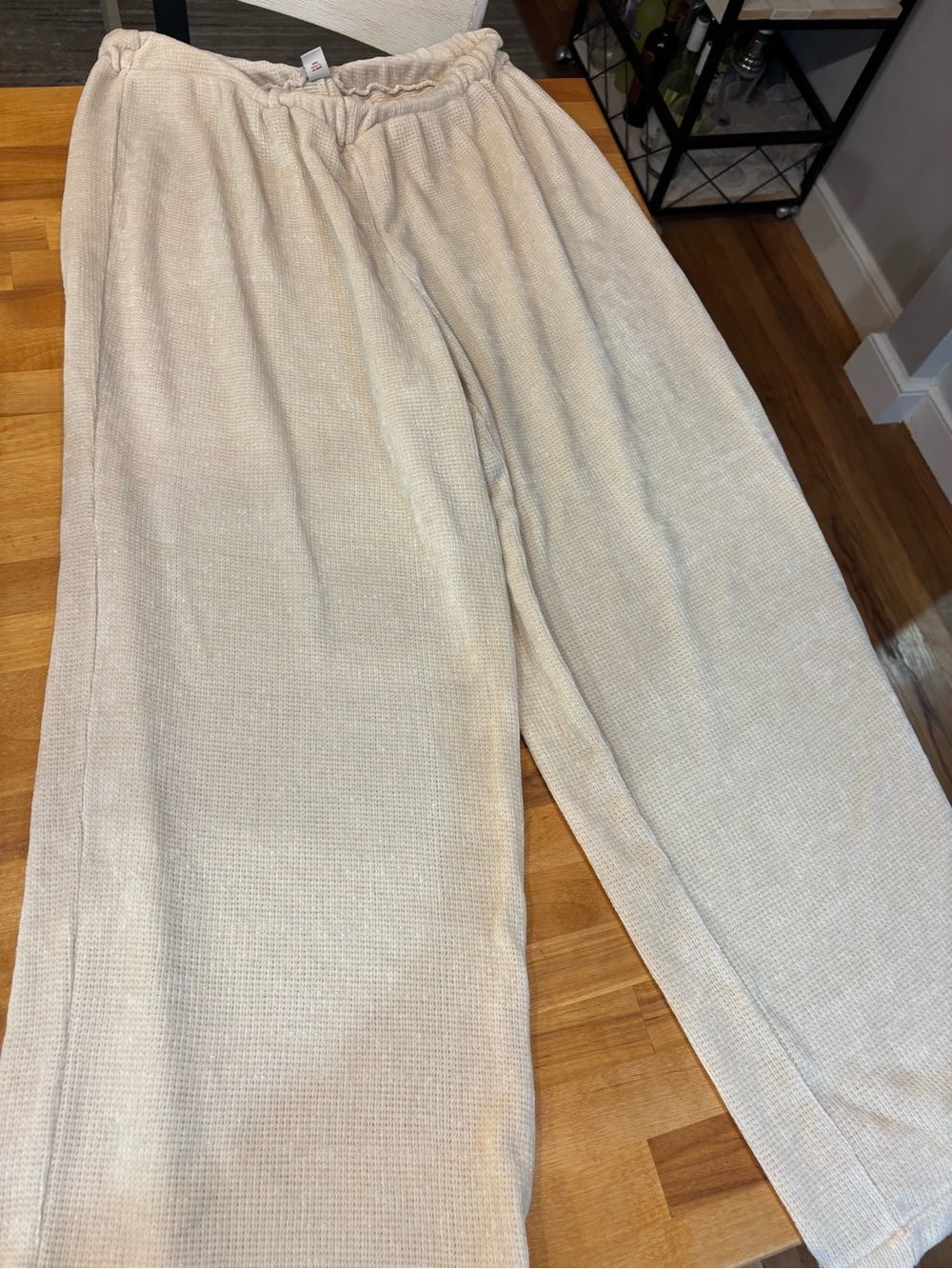 Old Navy womens Cream Waffle Knit Lounge Pants - large